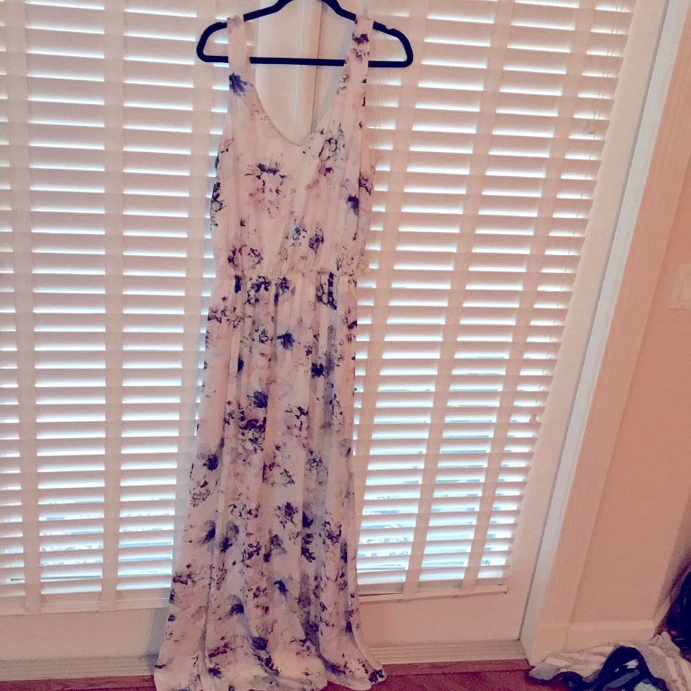 Show me your Mumu white floral long maxi